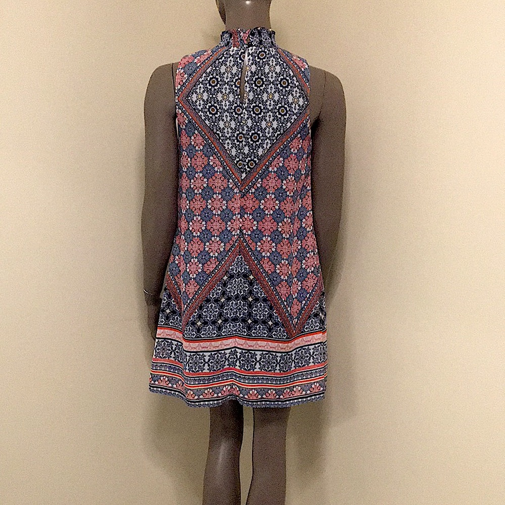 Dress - Picture 3 of 5